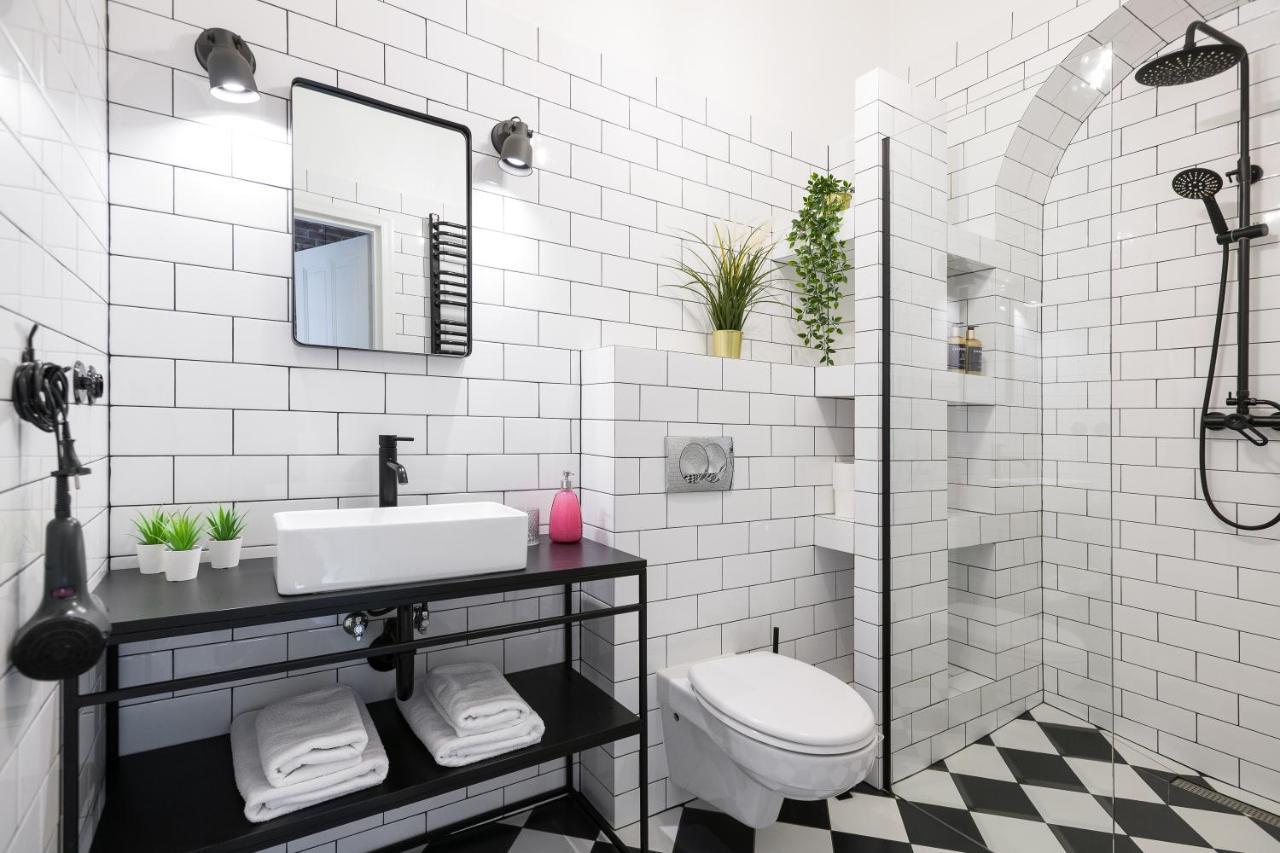 Discover Krakow Apartments - 3 Rakowicka St - Amazing Loft Near Main Station - Netflix Buitenkant foto