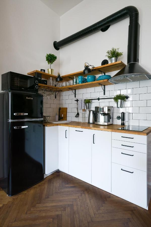 Discover Krakow Apartments - 3 Rakowicka St - Amazing Loft Near Main Station - Netflix Buitenkant foto