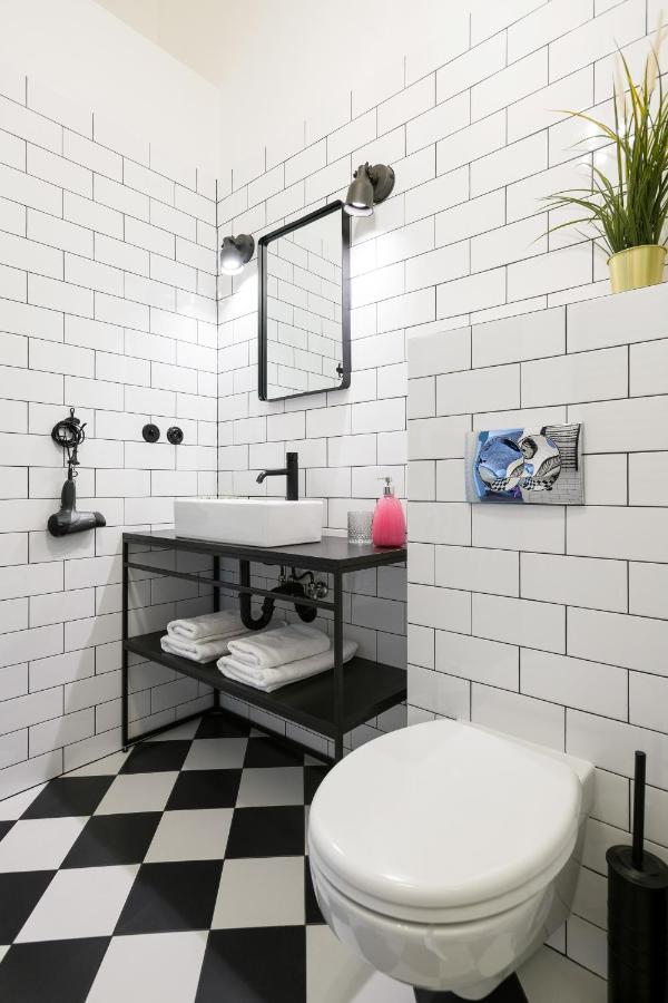 Discover Krakow Apartments - 3 Rakowicka St - Amazing Loft Near Main Station - Netflix Buitenkant foto